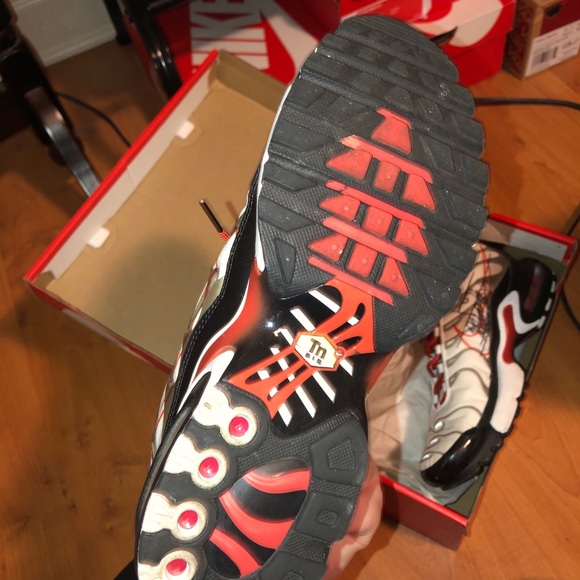 Air Max Plus. vapormax - Picture 4 of 5